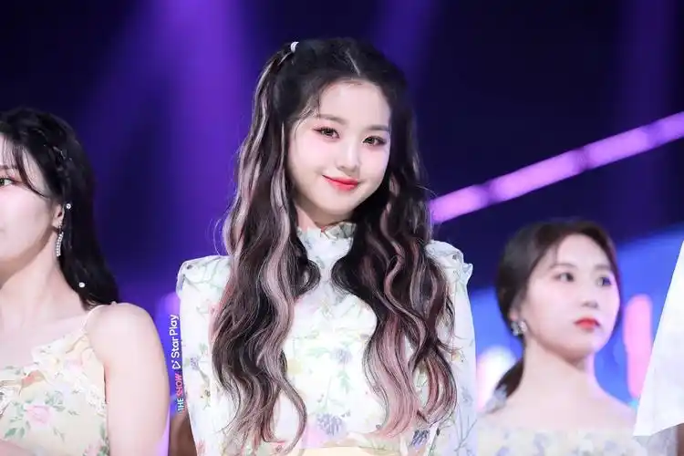 izone 张元英 宫脇咲良 曹柔理 崔睿娜 安宥… - 堆糖,美图壁纸兴趣