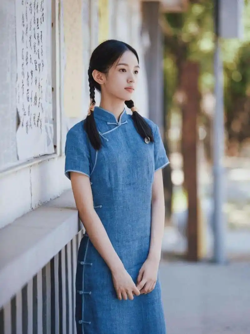 真的很美 民国时代的女学生周也「战火中的青春」剧照就感觉她真的是