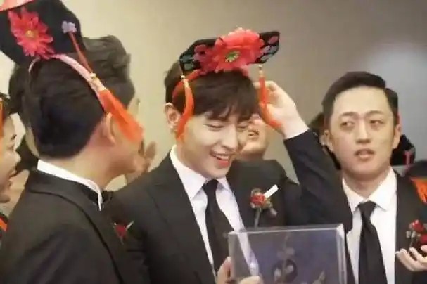 原创原创志不在石家庄的邓伦又回家当伴郎了这是第四次还有六次