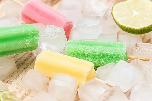 清爽解渴的雪糕