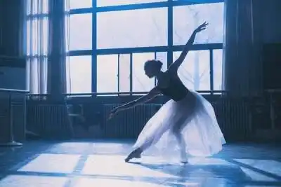 唯美的舞蹈背影,爱了