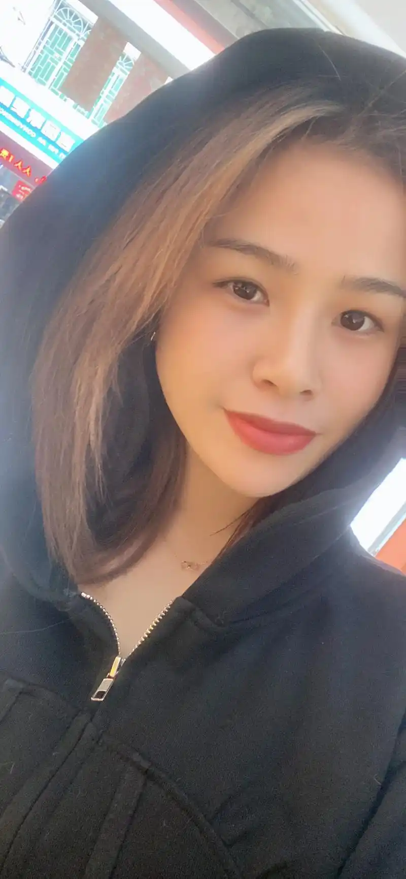 我只是个普通的女孩子,个子不高,没有出众的长相,没有富裕的家 - 抖音