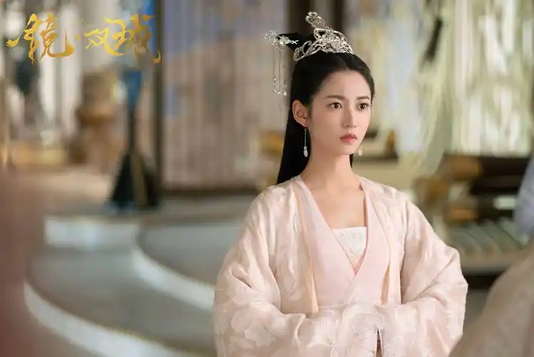 《镜·双城》定档1月16日 李易峰陈钰琪旷世奇爱虐心来袭_苏摹_白璎