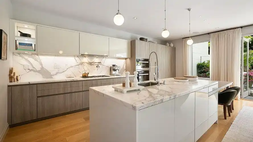 每日豪宅 | 翻建一新的旧金山高档社区通透大宅