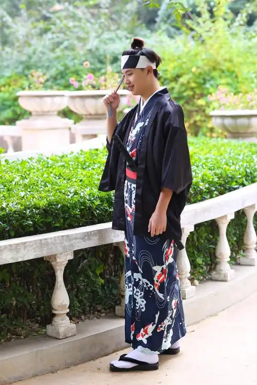 (传统型)日本和服男武士服装 金鱼海浪柄武士套装全套 黑色单羽织