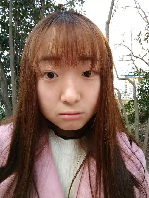 放几张自拍,依然手残的素颜照