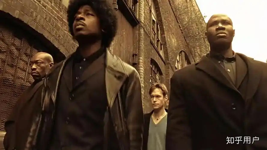 电影《两杆大烟枪》到底好看在哪里? - 知乎