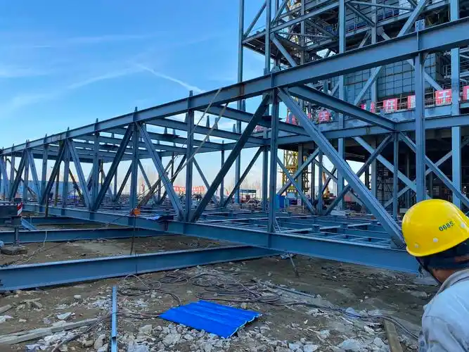 本公司是一家集网架钢结构设计,施工,网架加工,网架配件,网架安装技术