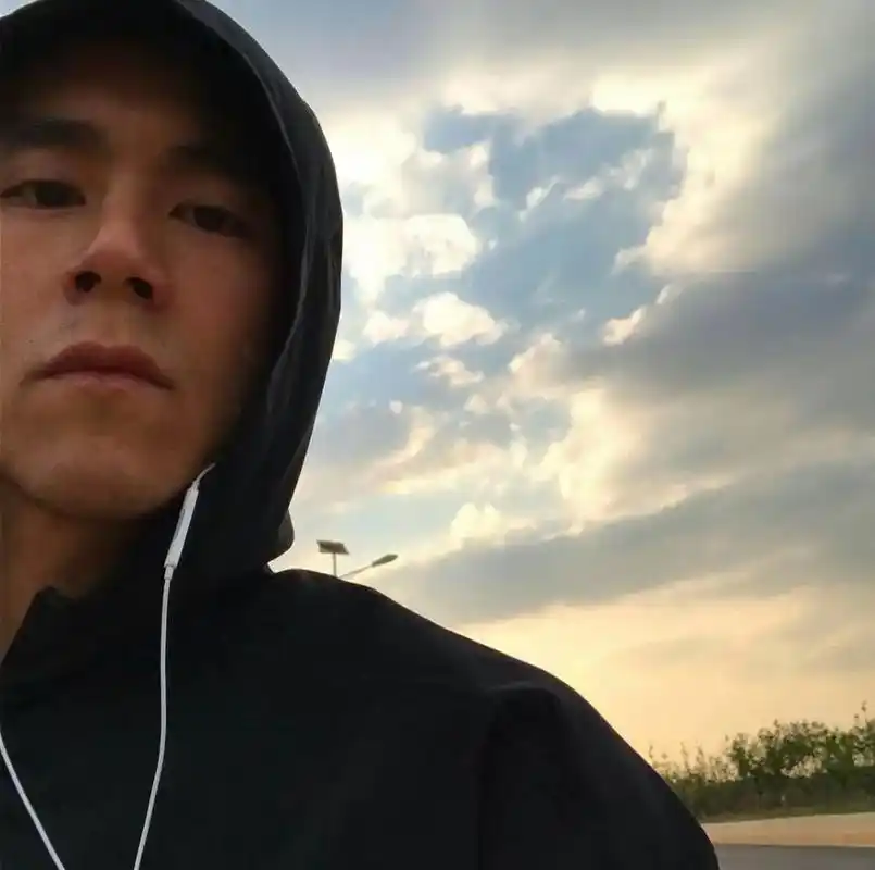 创作灵感 #抖音热门 #彭于晏 #素颜照 #手机壁纸  - 抖音