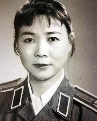 田华真实身高是多少(白毛女田华一家四口患癌)(3)