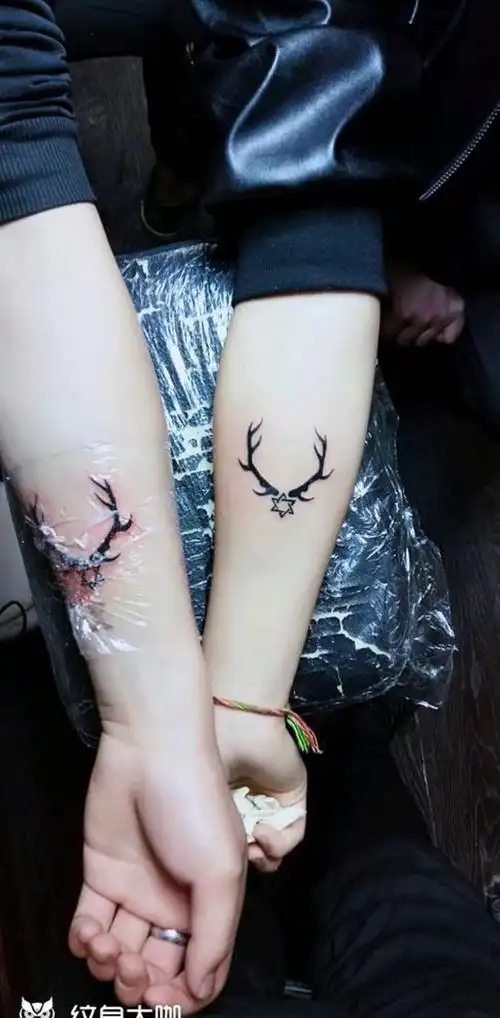 鹿纹身图片_手臂图腾纹身图案