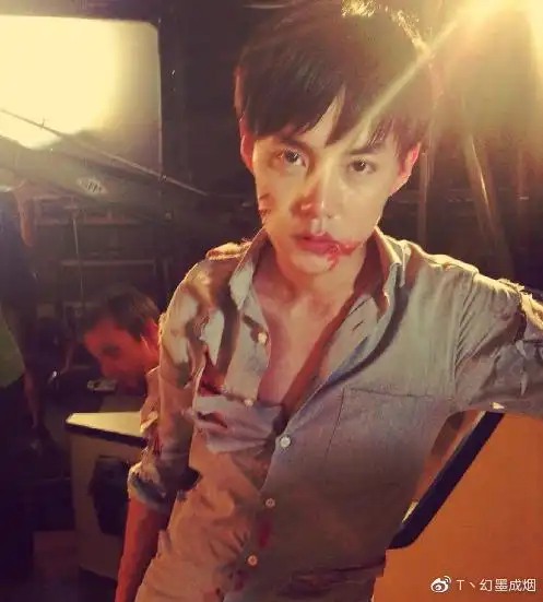 明星都是胖着玩的尹正近照曝光减肥成功后颜值重回巅峰