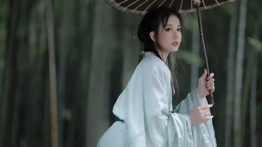 唯美古装美女,仙气飘飘的油伞壁纸,免费下载电脑桌面美图