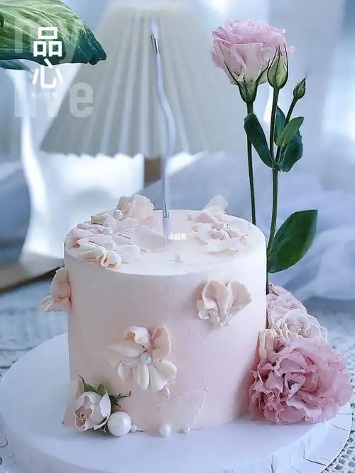 6寸鲜花款女神生日蛋糕