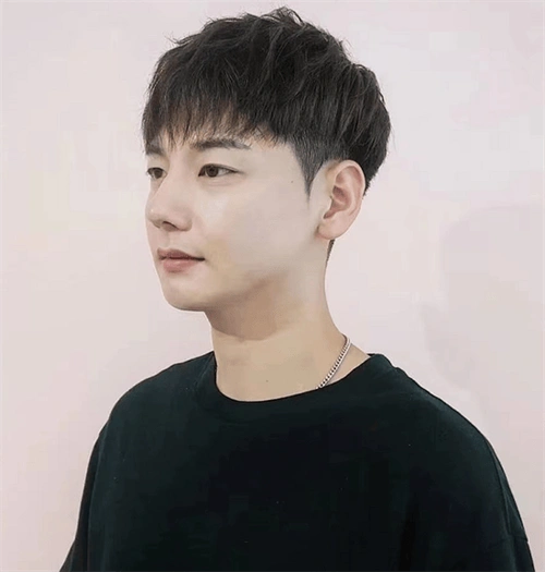 简单帅气"碎盖头"_发型_头发_自然