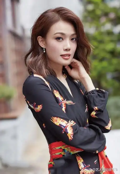 容祖儿(joey yung),1980年6月16日出生于中国香港,华语流行乐女歌手