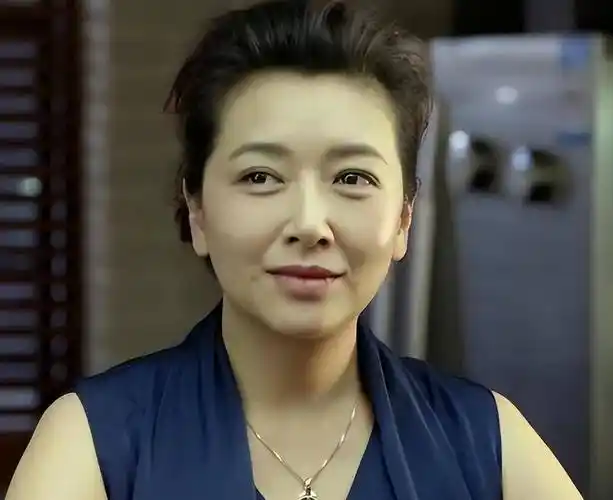 而也正是在这个时候,江珊才知道,田小洁可能是喜欢自己的,平心而论,她