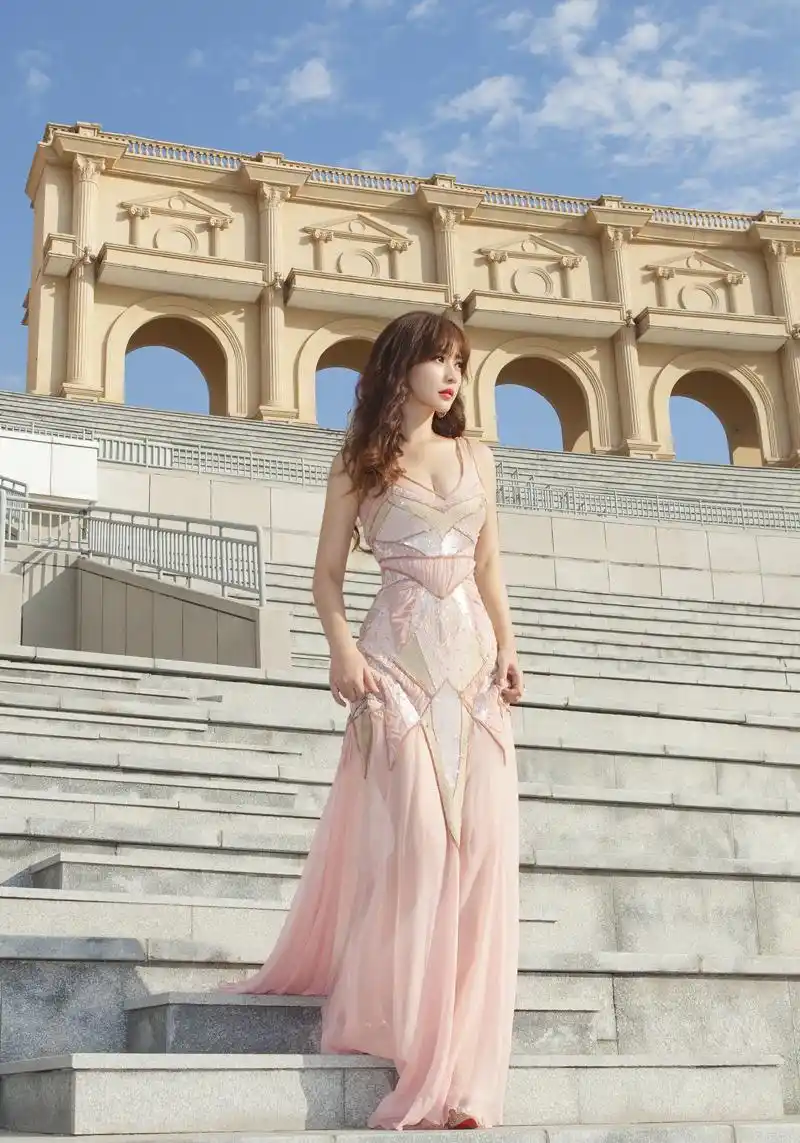 柳岩的这些美照,哪一张让你觉得眼前一亮呢?