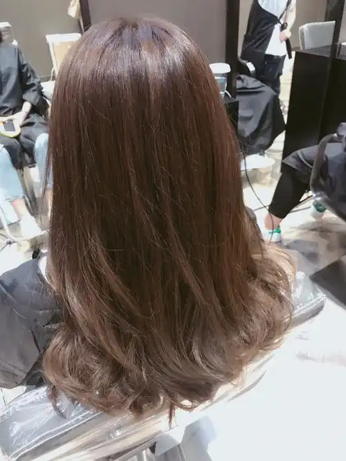 亚麻冷棕色染发