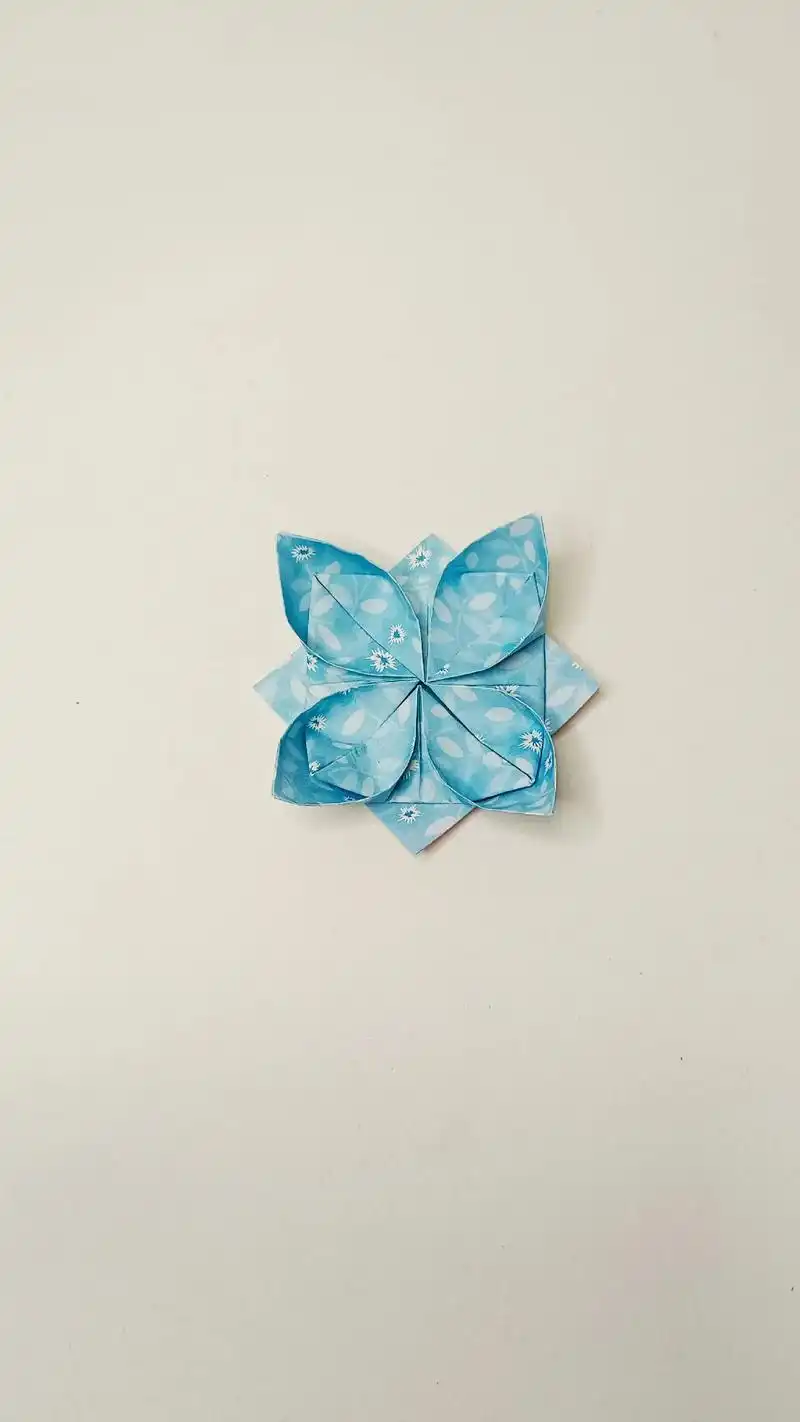 莲花折纸.简单的莲花折纸,一张正方形就能折,一学就会#图文热 - 抖音