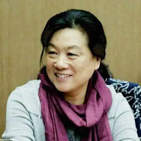 1983年春天,杨琨和徐少华在济南结婚,在省文化厅高职楼分了一间房