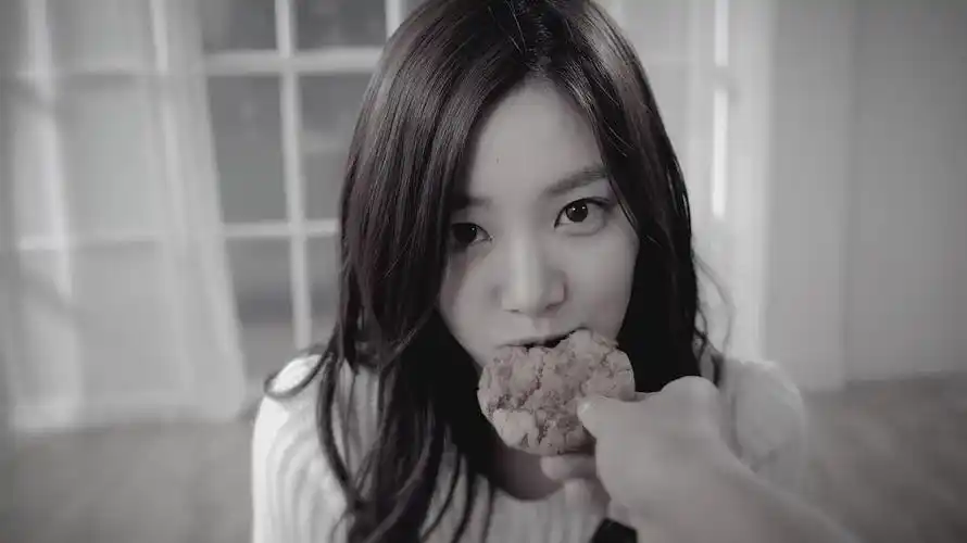 李侑菲 yoo-bi lee的图片