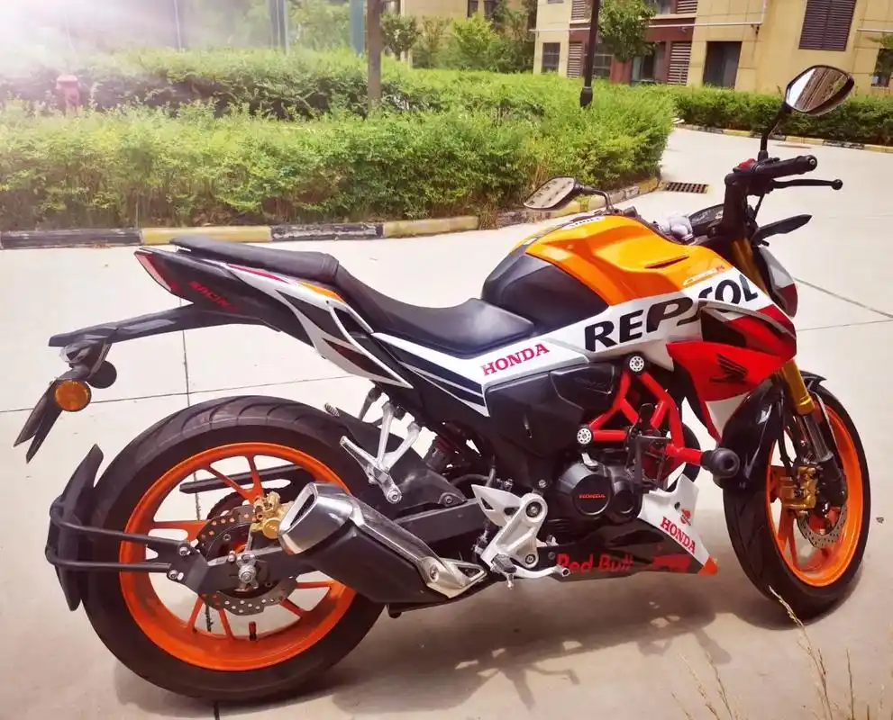 本田cb190r暴风眼摩托车.1.32万 本田cb190r暴 - 抖音
