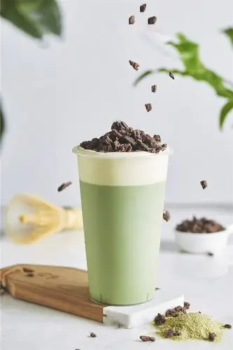 咖啡店饮品图片奥利奥抹茶奶盖