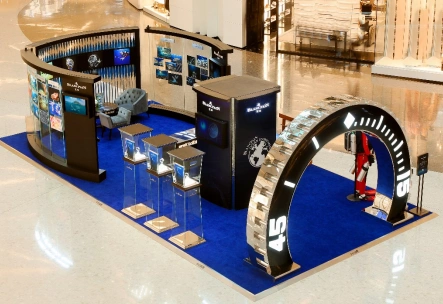 宝珀心系海洋主题展览活动现场