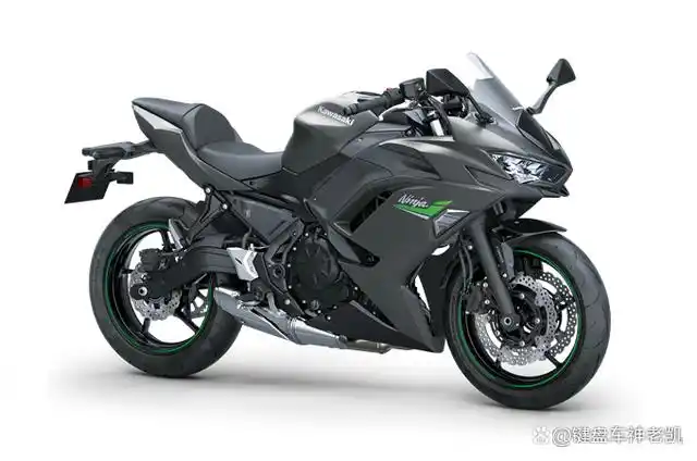 川崎发布2023款ninja650和z650,总算把ktrc牵引力控制给加上了