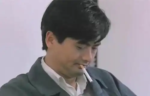 【图】监狱风云周润发抽烟图片曝光 亲自挑战12米高空拍戏