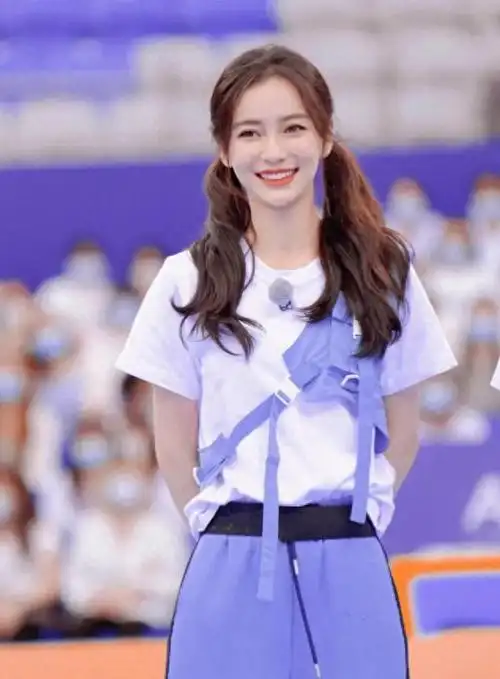 杨颖疑缺席《跑男》录制!蔡文静或成平替女艺人