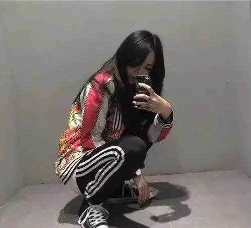 对着镜子拍照超好看教你镜子拍照必学的pose