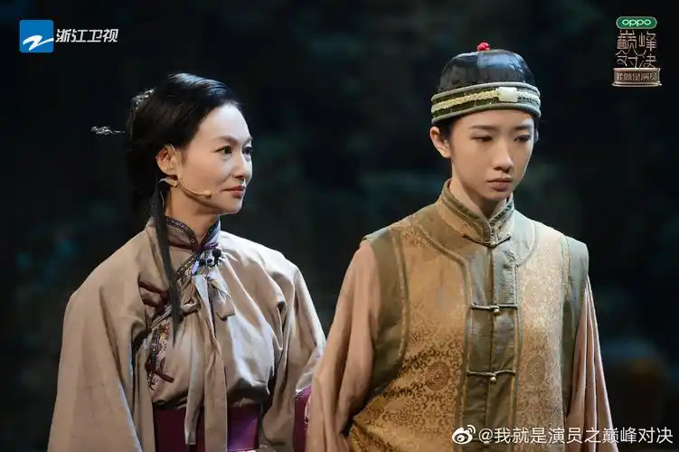 简单利落的套招打得尽显英姿,将玉娇龙的桀骜不驯和乖张性格完美呈现