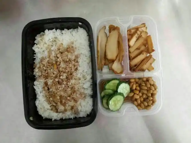 明天十点美团外卖开售,万能的朋友圈美味开启