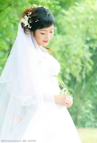 关键词:婚纱摄影 婚纱 摄影 美丽新娘 白婚纱 人物图库 人物摄影 摄影