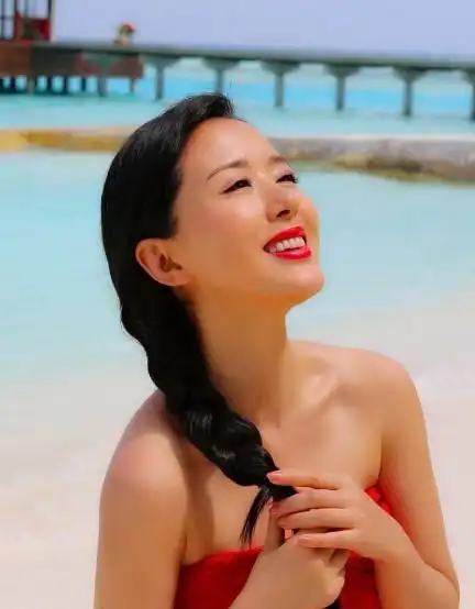 颜丹晨,1978年3月9日生于湖南湘潭,中国内地女演员