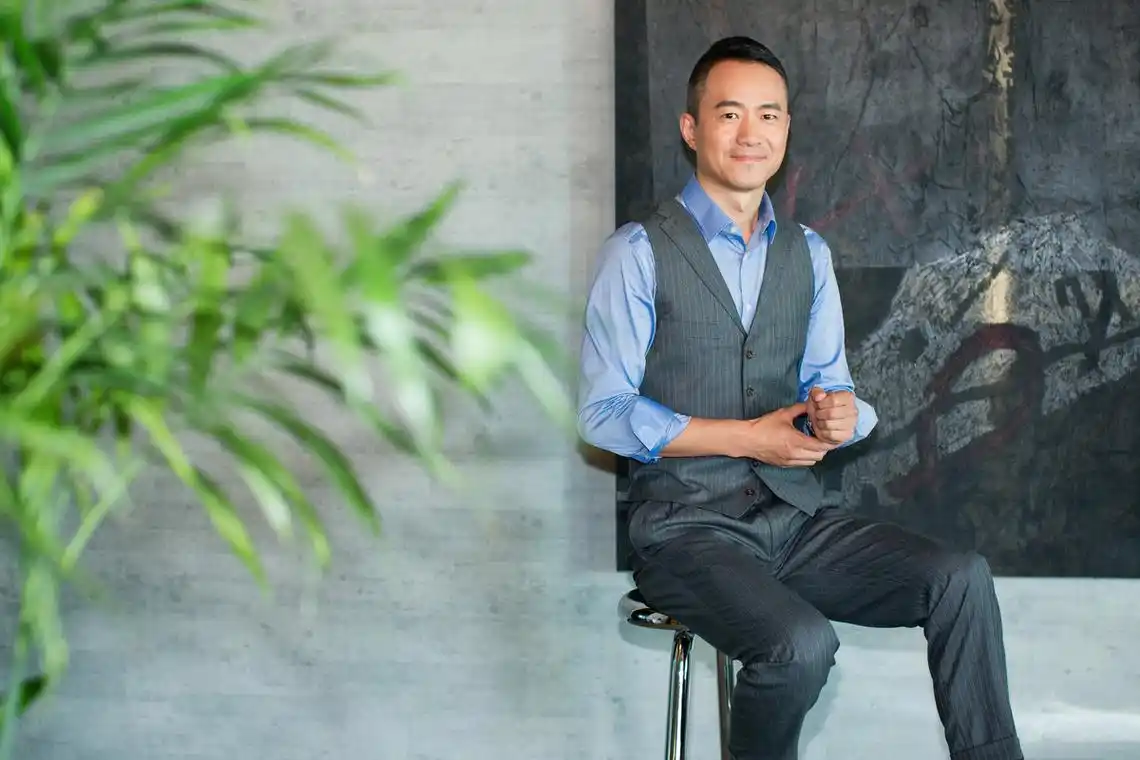 沉静的力量才有《远方》,邱启明作为媒体人的创业转身