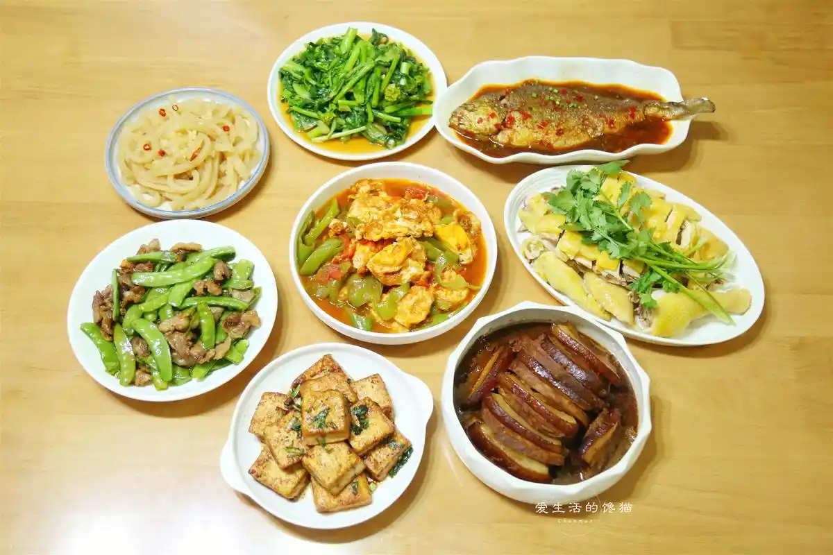 南宁一家六口的午餐,发朋友圈火了,过日子丰俭由人,拒绝精致穷