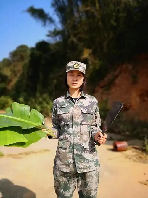 巾帼风采,训练场上的女特种兵