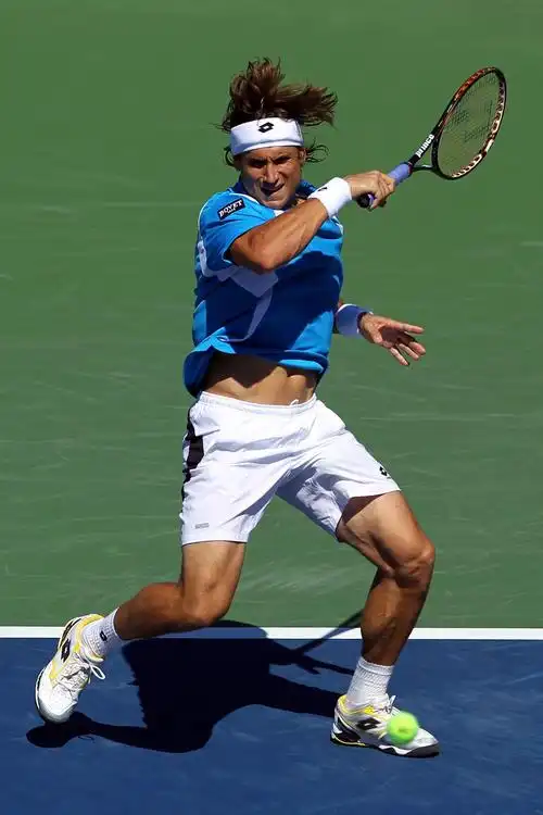 2011年美国网球公开赛第二日比赛全面展开,以下是男子单打的精彩瞬间