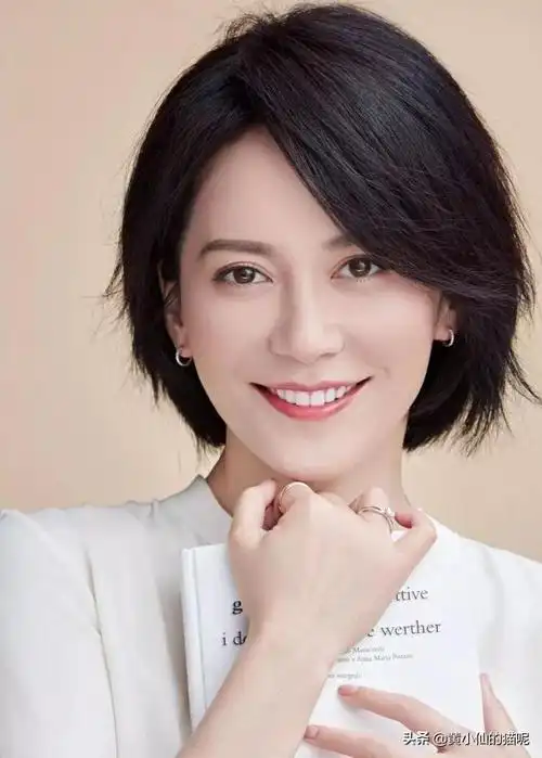 女人过了50岁该剪什么发型?