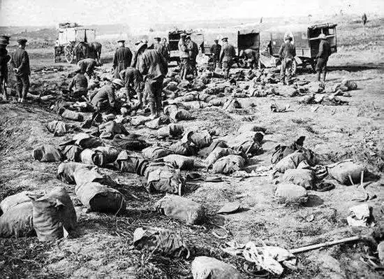 战争后会导致大量的尸体遗留战场那么尸体都是怎么处理的呢