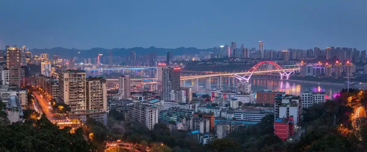 重庆两路口菜园坝长江大桥全景