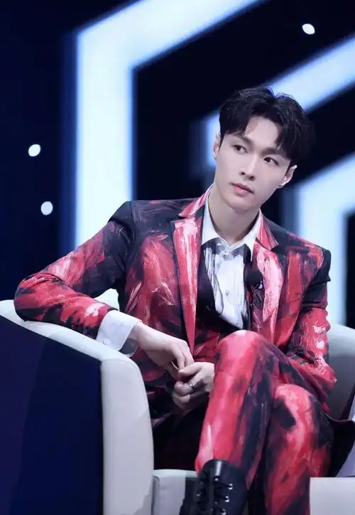 张艺兴八字分析(张艺兴八字看婚姻超准)-天晟网