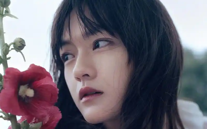 文淇夏日青空唯美高清桌面壁纸