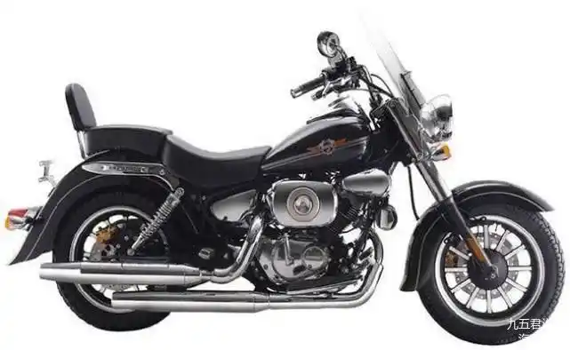 250cc国产太子巡航车183万双缸风冷电喷发动机美式风格纯正