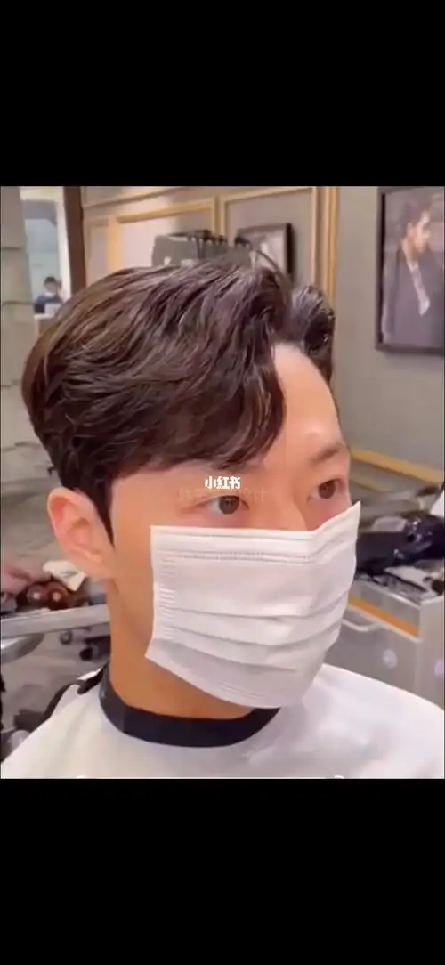 女朋友都喜欢的韩式三七分发型#2022年最火男士烫发#2022年最火烫发