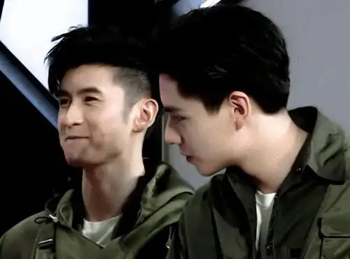 张云龙和胡一天互相评价彼此,两大男神同框不但养眼而且养心