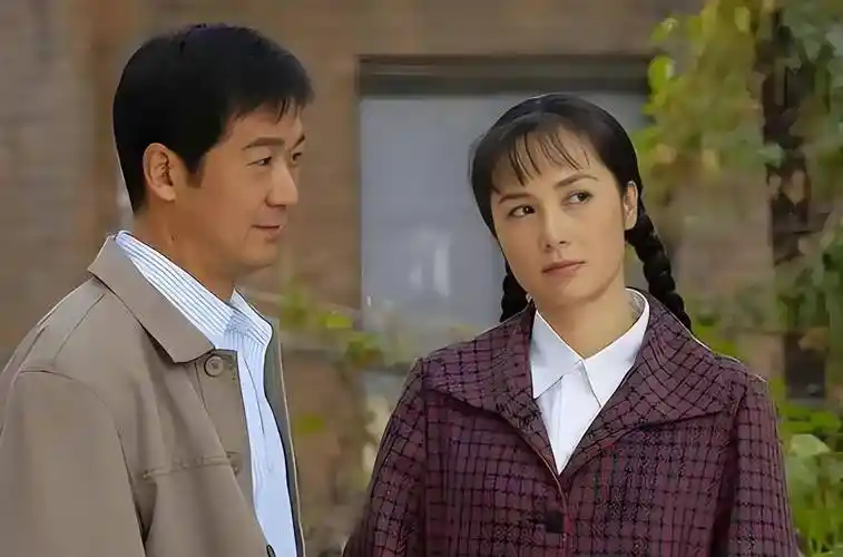 张国立蒋雯丽,金婚50年婚姻画卷,普通夫妻生活光影